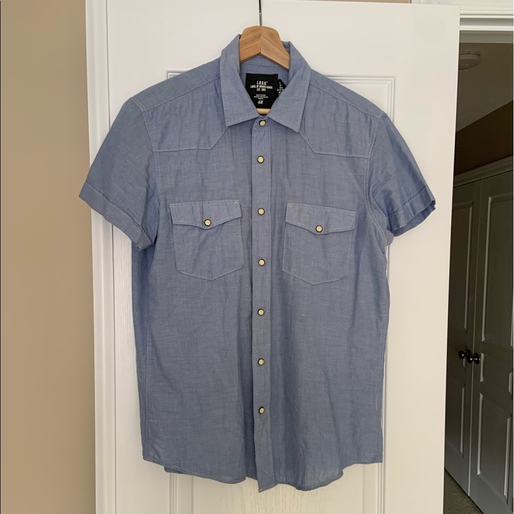 Blue short sleeved button up